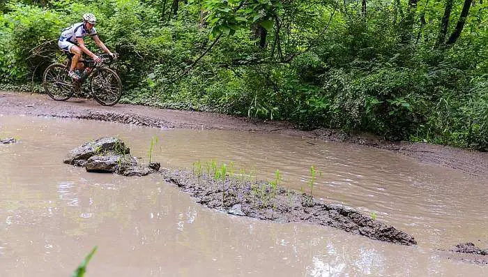 JOM (pre-Gravel Cyclist) on Indian Creek Road, circa 2013.