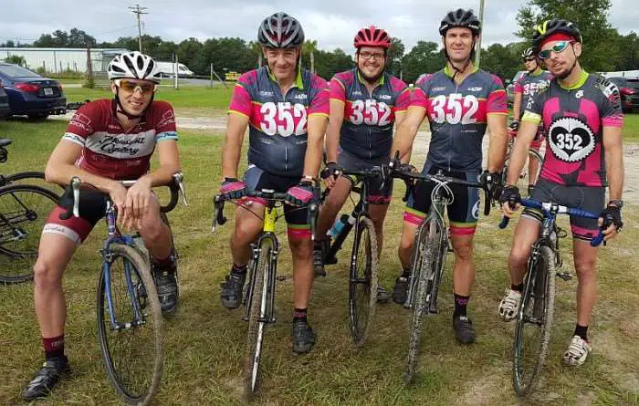 352 Bikes & More – Antonio Yaquian, Justin DeLeo, Jason Augspurg, Scott Hart and Joe Ergle (ringer from Pleasant Cyclery).