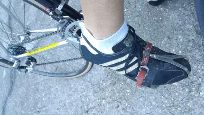 JOM's Mavic SSC pedals, Binda straps and Adidas Eddy Merckx shoes.