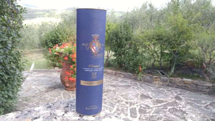 This wine was awarded to finishers of the 209km route.