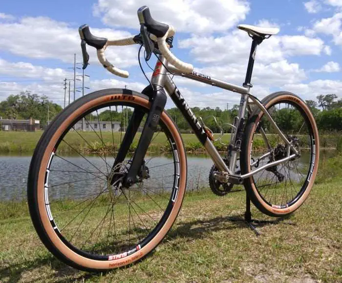 Review WTB Horizon Road Plus 650b Tubeless Ready Tires Gravel