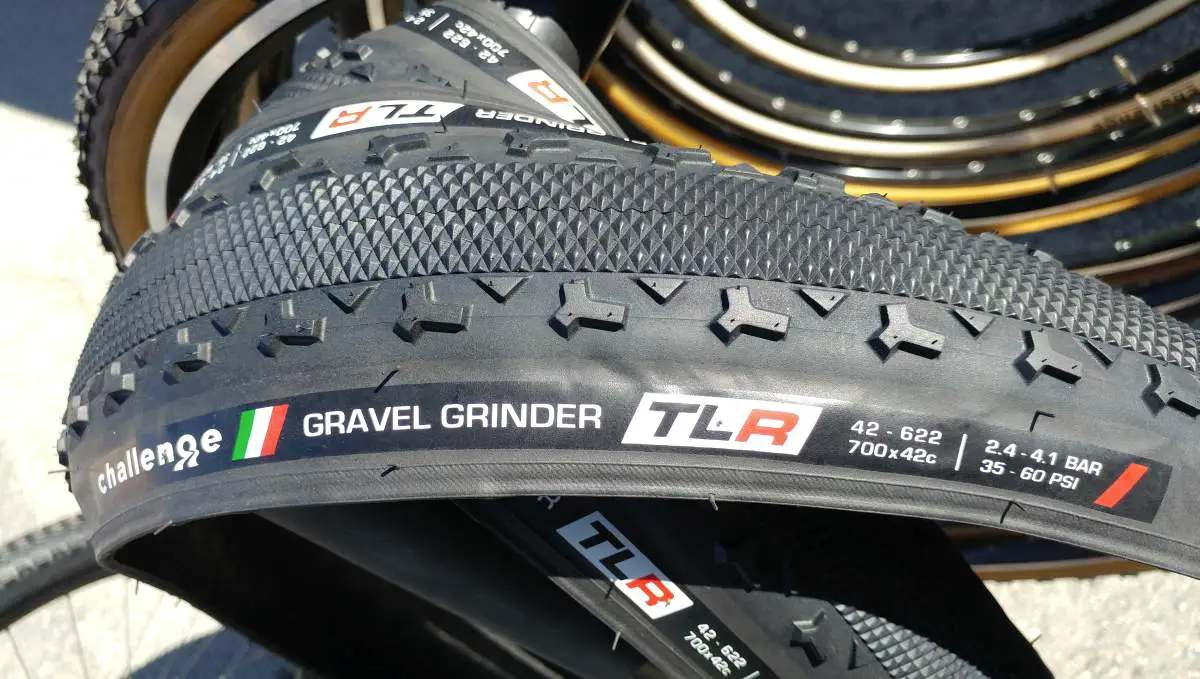 challenge gravel grinder tubeless tire