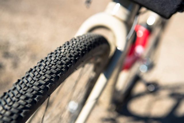 donnelly cycling emp gravel tire