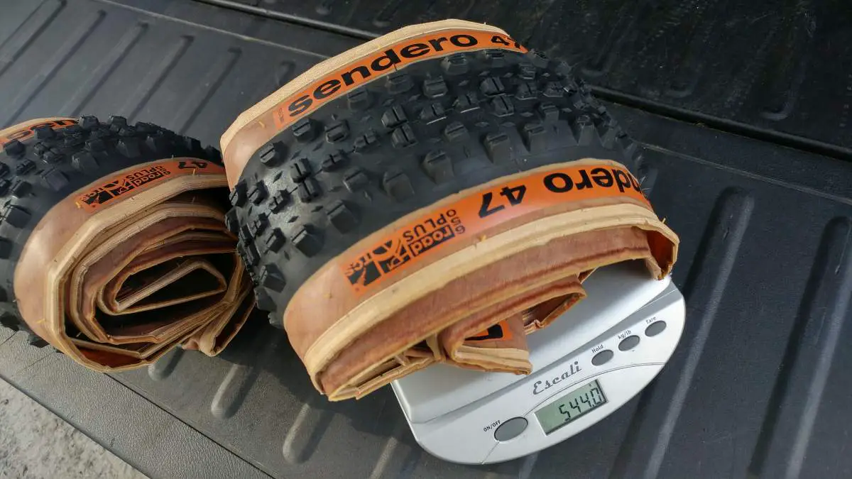 WTB Sendero 27.5" X 47mm Road Plus Gravel Tire - Tubeless Compatible, Tan Wall