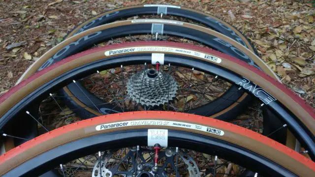 panaracer gravel king colored tires