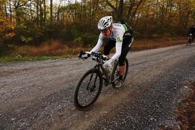 how to descend on a gravel bike