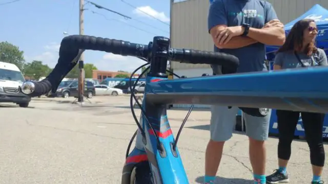pivot cycles vault gravel bike