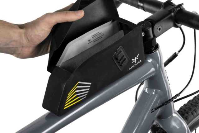 apidura top tube and handlebar bag