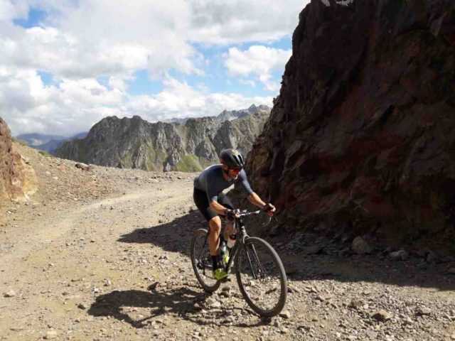 escape to the pyrenees gravel tours