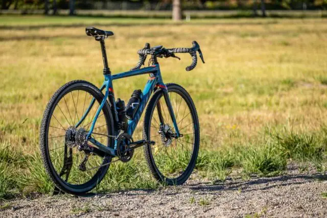 pivot vault gravel bike review