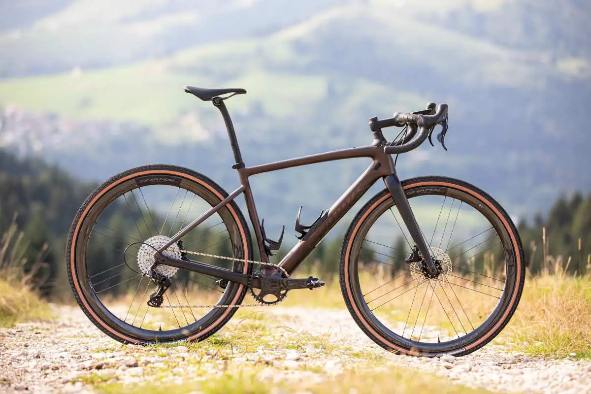 Campagnolo EKAR shoot - Gravel Cyclist: The Gravel Cycling Experience