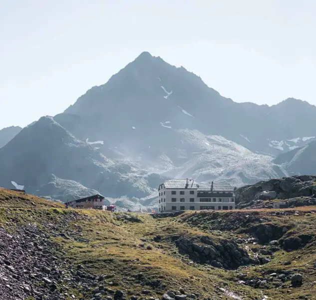 italian alps gravel cycling