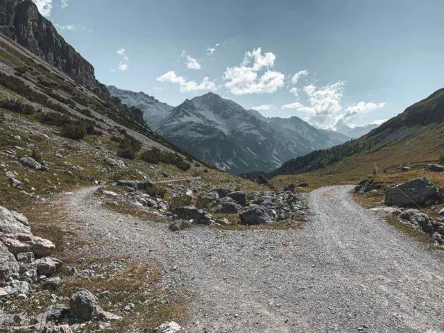 stelvio pass gravel cycling