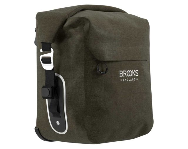 brooks scape travel bags
