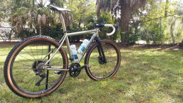 knobby tires on gravel bikes