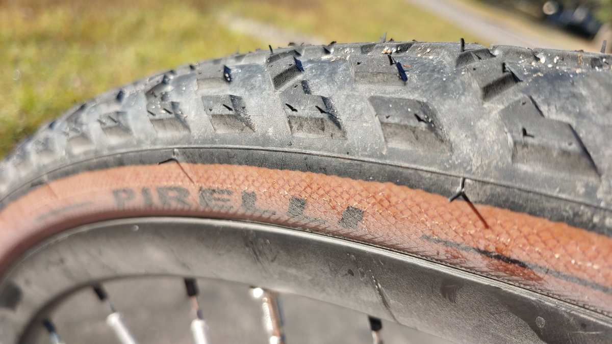 Clearance! All Color and Sizes Details about   Pirelli Cinturato Gravel M Clincher TLR Tire 