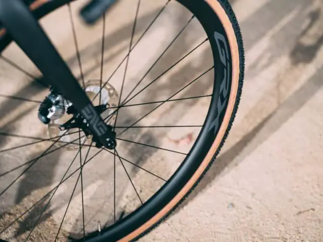 SHIMANO GRX Carbon Gravel Wheels review