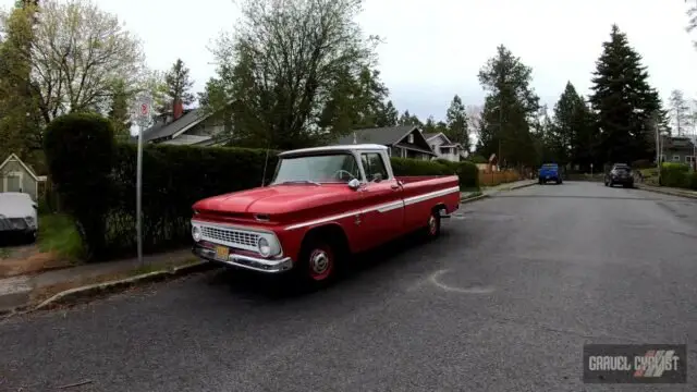 tour downtown bend oregon by bicycle