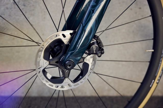 SHIMANO 105 Di2 review