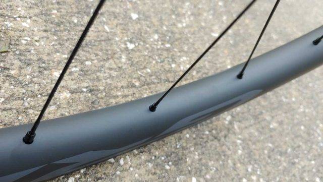 shimano grx carbon gravel wheelset review