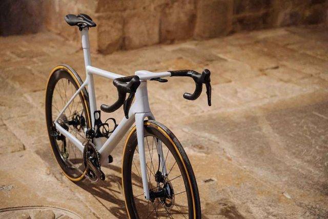 enve custom road bike review