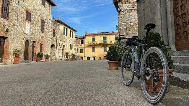 trek travel tuscany gravel bike tour