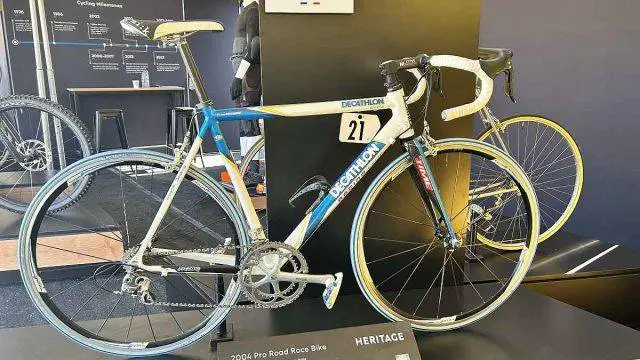 2004 decathlon ag2r team bike