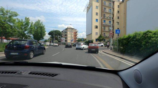 driving a rental car in italy