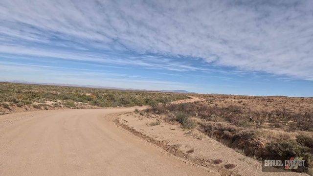 gravel cycling in the sonoran desert