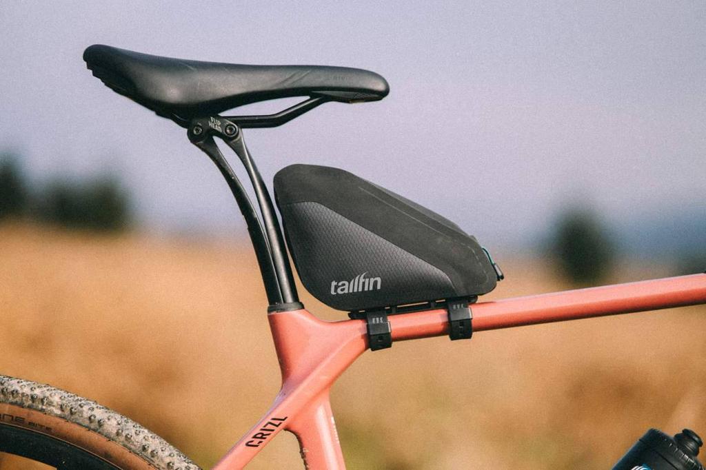 tailfin cycling rear top tube bag review