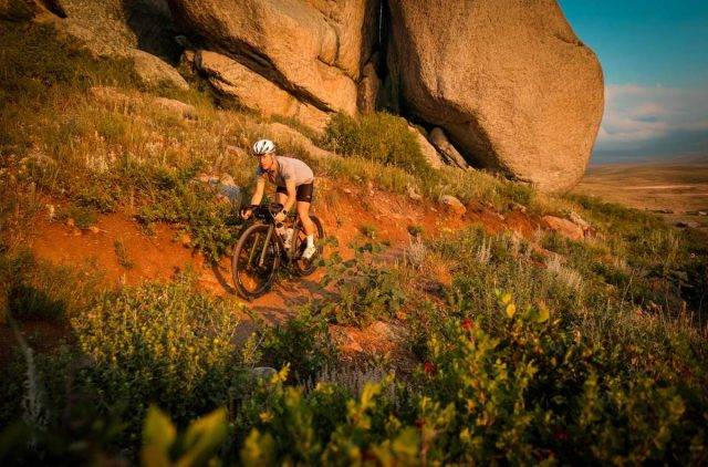 HUNT 25 Carbon Gravel X-Wide review