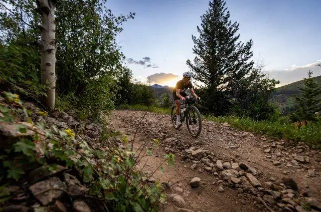 HUNT 25 Carbon Gravel X-Wide review