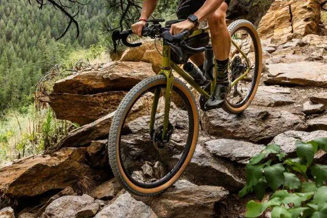 HUNT 25 Carbon Gravel X-Wide review