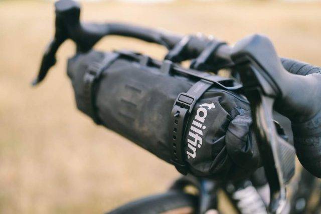 tailfin bar cage review
