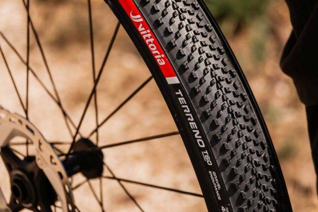 vittoria gravel endurance range