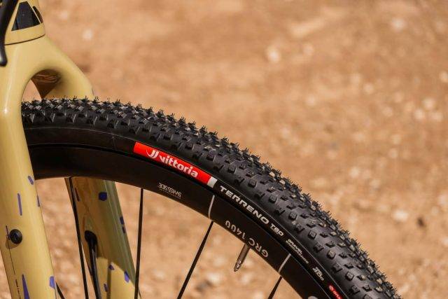 vittoria gravel endurance range