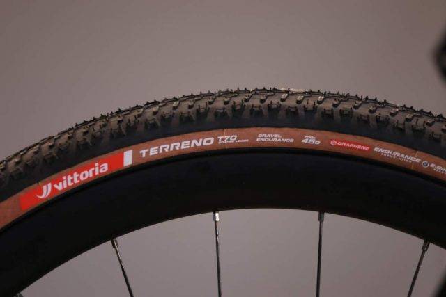 vittoria gravel endurance range