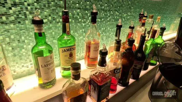 dallas to brisbane american airlines review