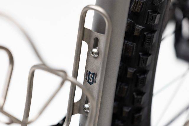 stinner titanium bottle cage review