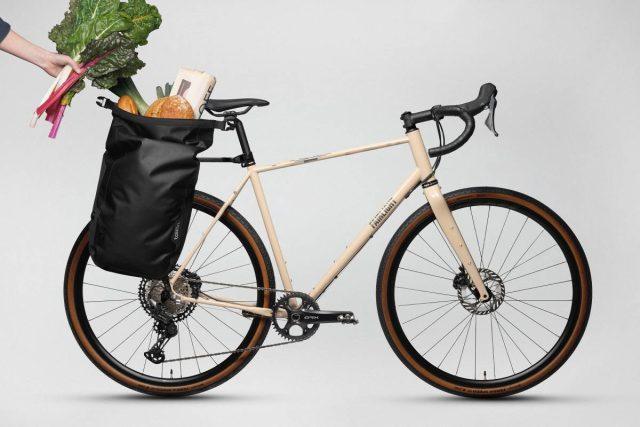 tailfin cycling 22l pannier review