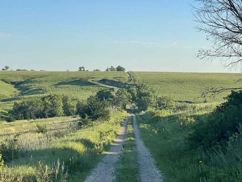 flint hills ultra gravel route and tour