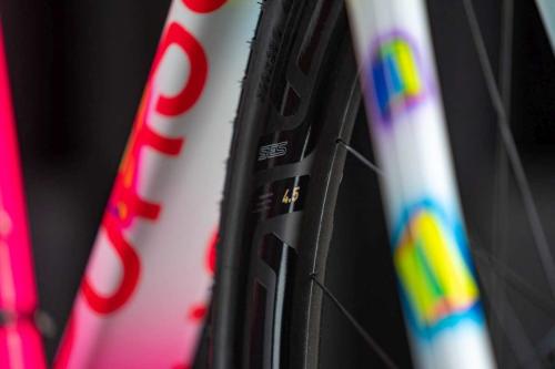 pursuit all road carbon review