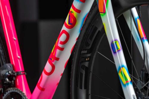 pursuit all road carbon review