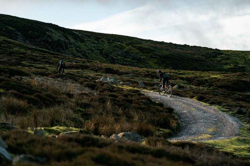 ride the struggle uk gravel