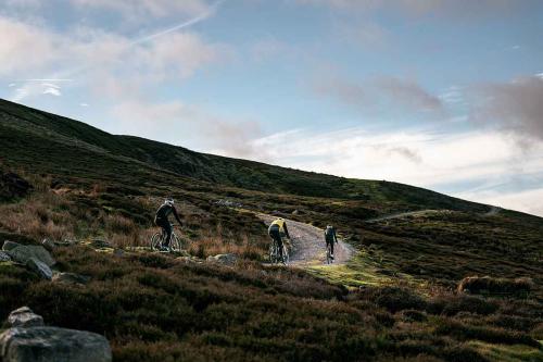 ride the struggle uk gravel