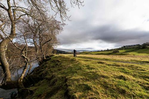 ride the struggle uk gravel