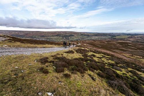 ride the struggle uk gravel