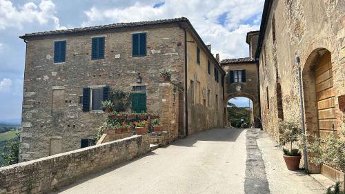 trek travel tuscany gravel trip