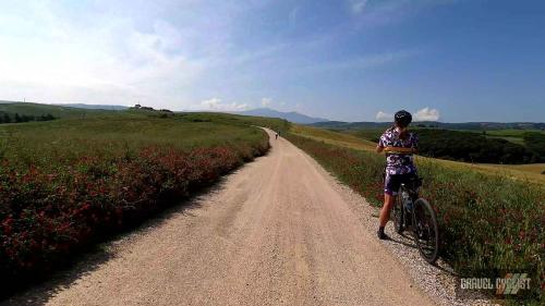 trek travel tuscany gravel trip
